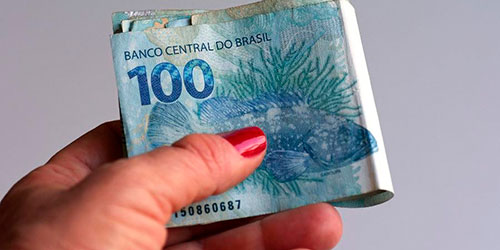 Salário mínimo em dezembro deveria ter sido de R$ 4.342,57, diz Dieese
