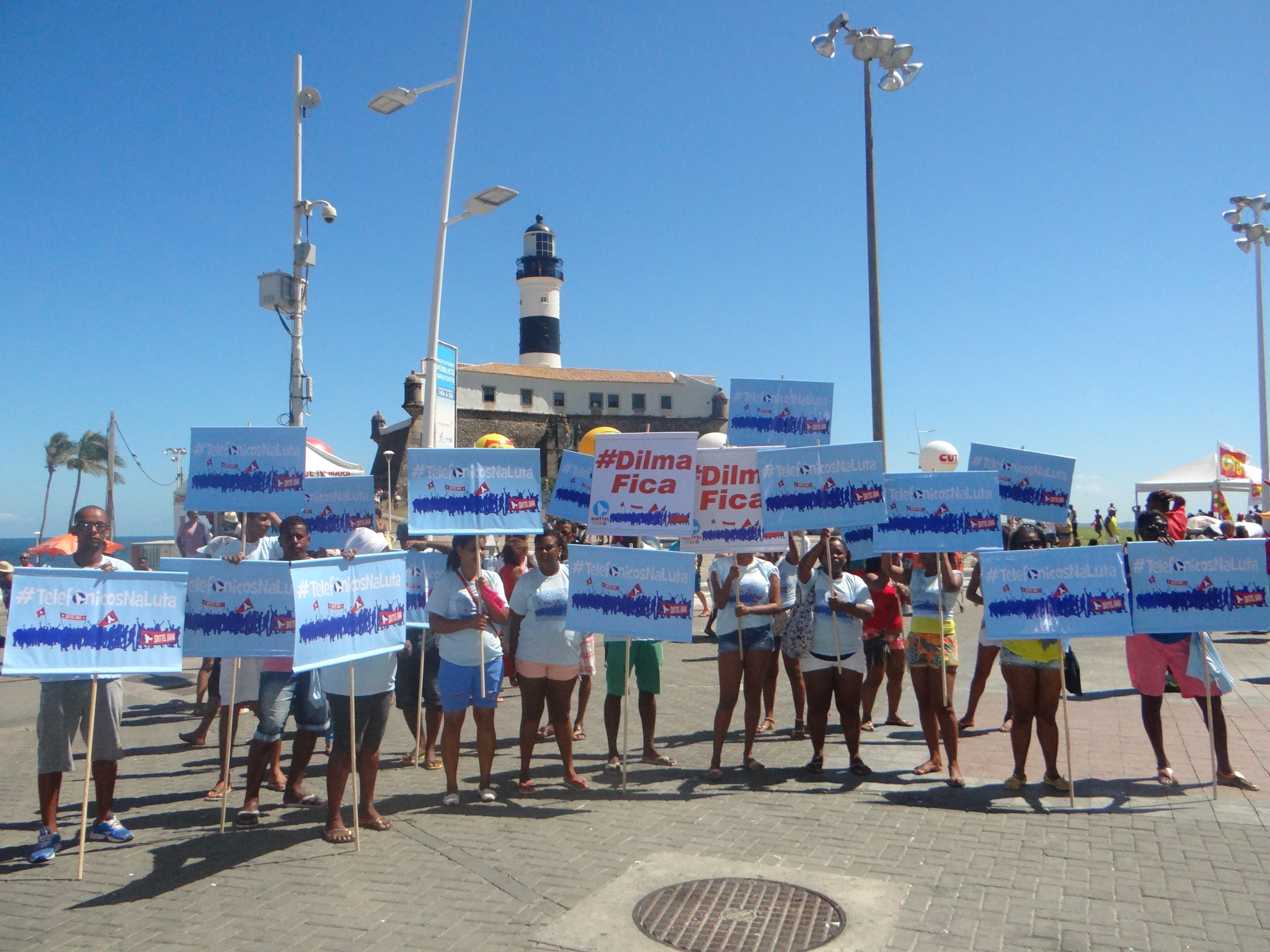 #TelefônicosNaLuta: Sinttel Bahia participa do ato do 1° de Maio